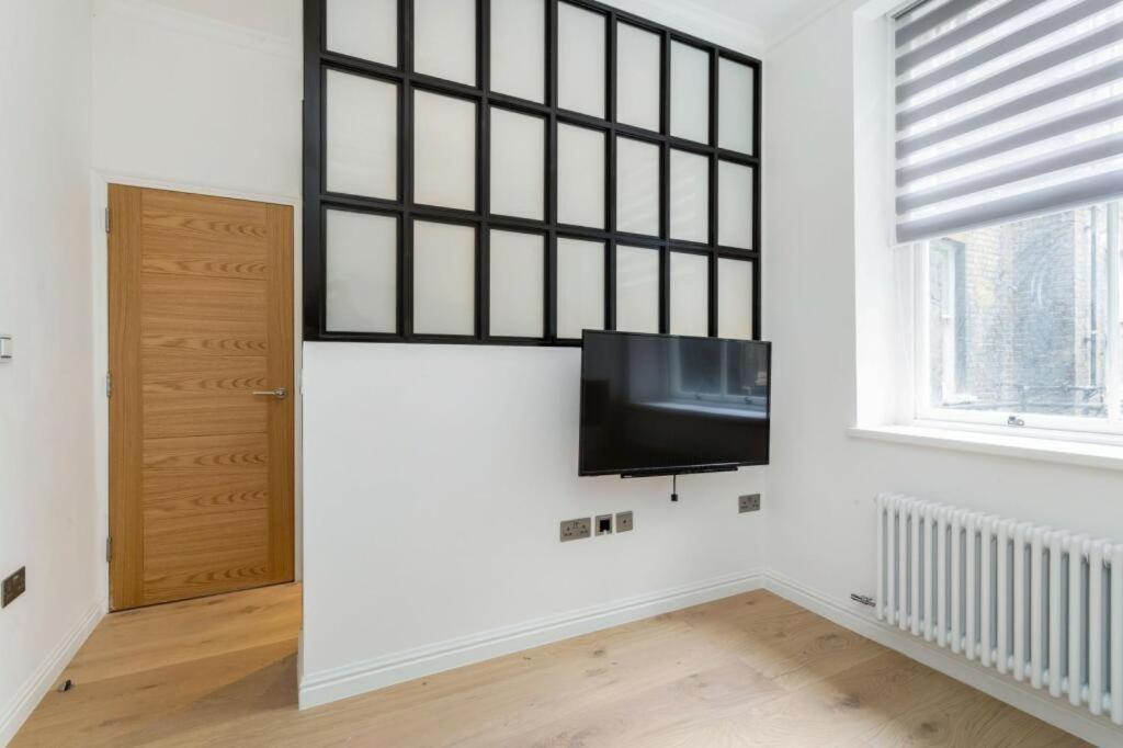 Modern Chelsea Flat, 3Bd 2Bath, With Parking Apartment Лондон Екстериор снимка