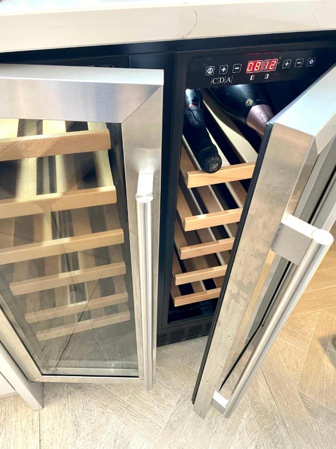 Modern Chelsea Flat, 3Bd 2Bath, With Parking Apartment Лондон Екстериор снимка